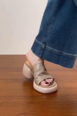 Super Soft Lambskin Chunky Heel One-Strap Outdoor Sandals for Women - Summer 2025 Thick-Soled High Heels, Trendy Fashion Footwear.