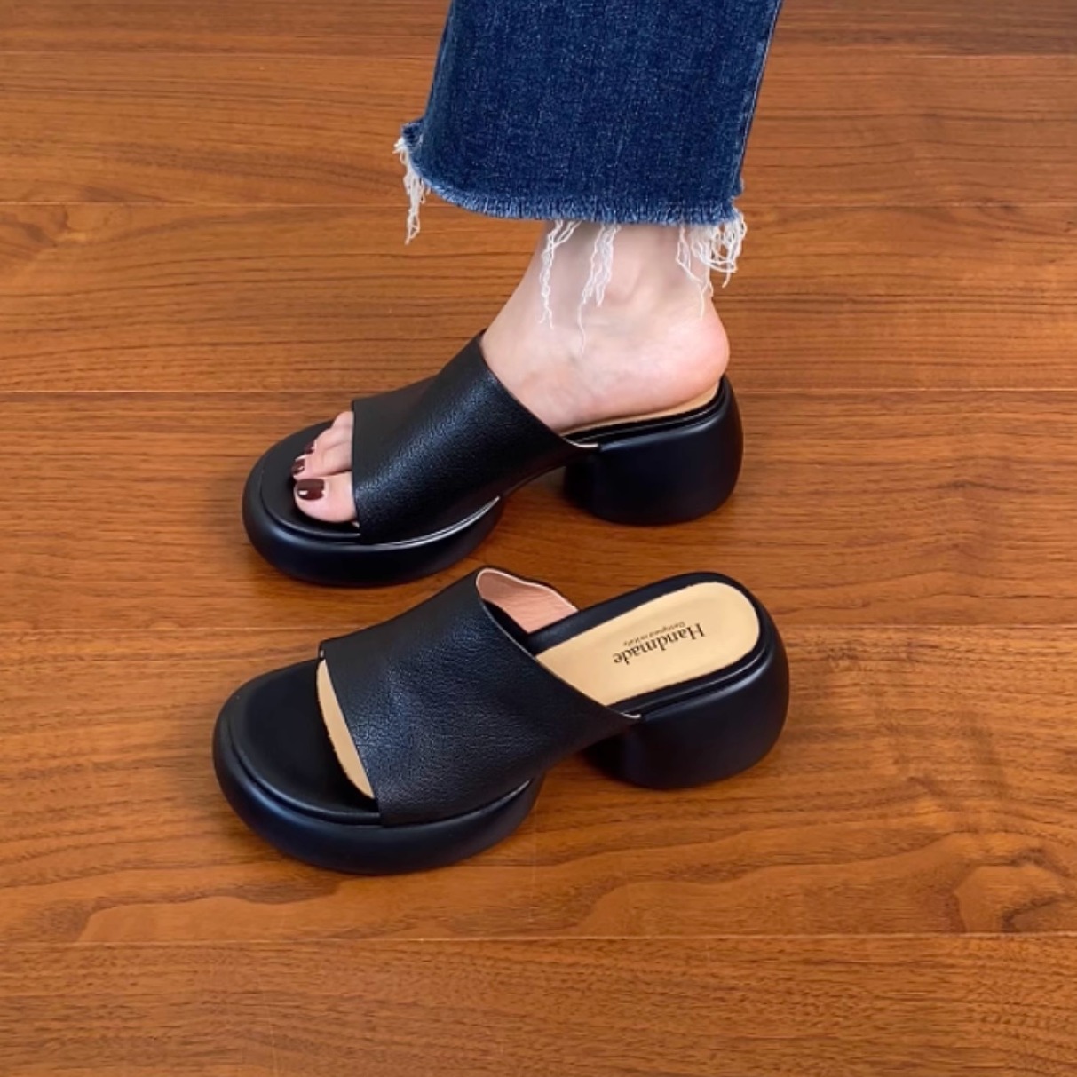 Super Soft Lambskin Chunky Heel One-Strap Outdoor Sandals for Women - Summer 2025 Thick-Soled High Heels, Trendy Fashion Footwear. Super Soft Lambskin Chunky Heel One-Strap Outdoor Sandals for Women - Summer 2025 Thick-Soled High Heels, Trendy Fashion Footwear.