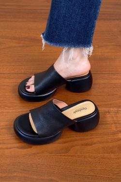 Super Soft Lambskin Chunky Heel One-Strap Outdoor Sandals for Women - Summer 2025 Thick-Soled High Heels, Trendy Fashion Footwear.