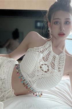 Sweet and Spicy Hollow-Out Camisole with Back Exposure and Tassel Neck, Short Version Knitted Shorts Two-Piece Set for Women