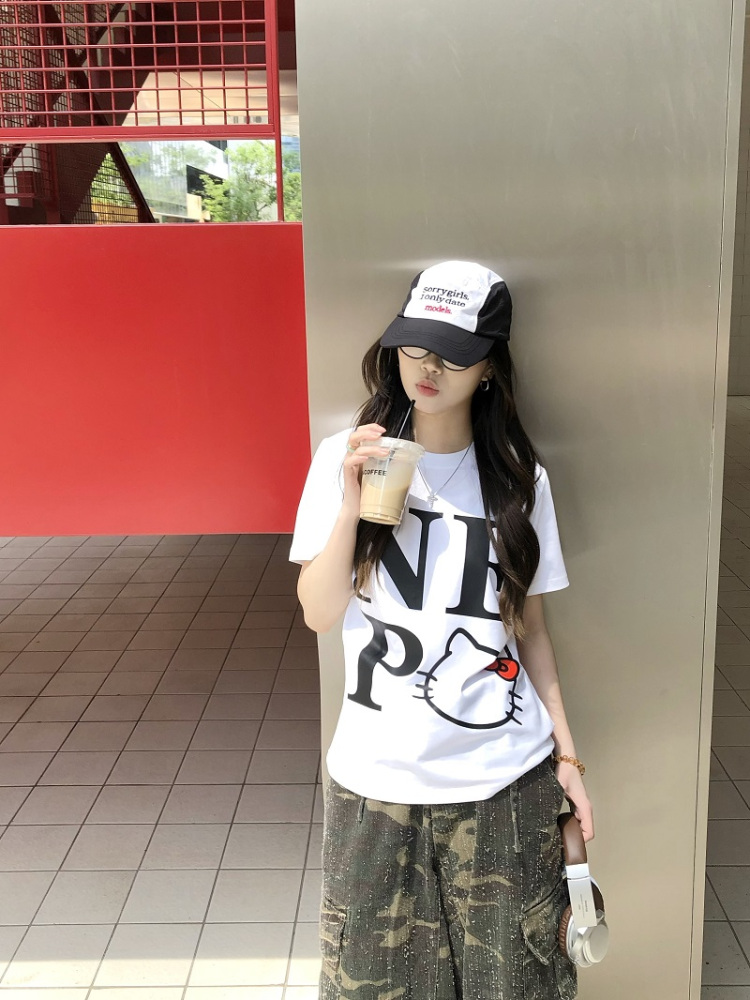 Sweet Cool Kitty Cartoon Print Short Sleeve T-Shirt for Women - Summer 2025 Slim Fit Casual Top, Cute Y2K Style Sweet Cool Kitty Cartoon Print Short Sleeve T-Shirt for Women - Summer 2025 Slim Fit Casual Top, Cute Y2K Style