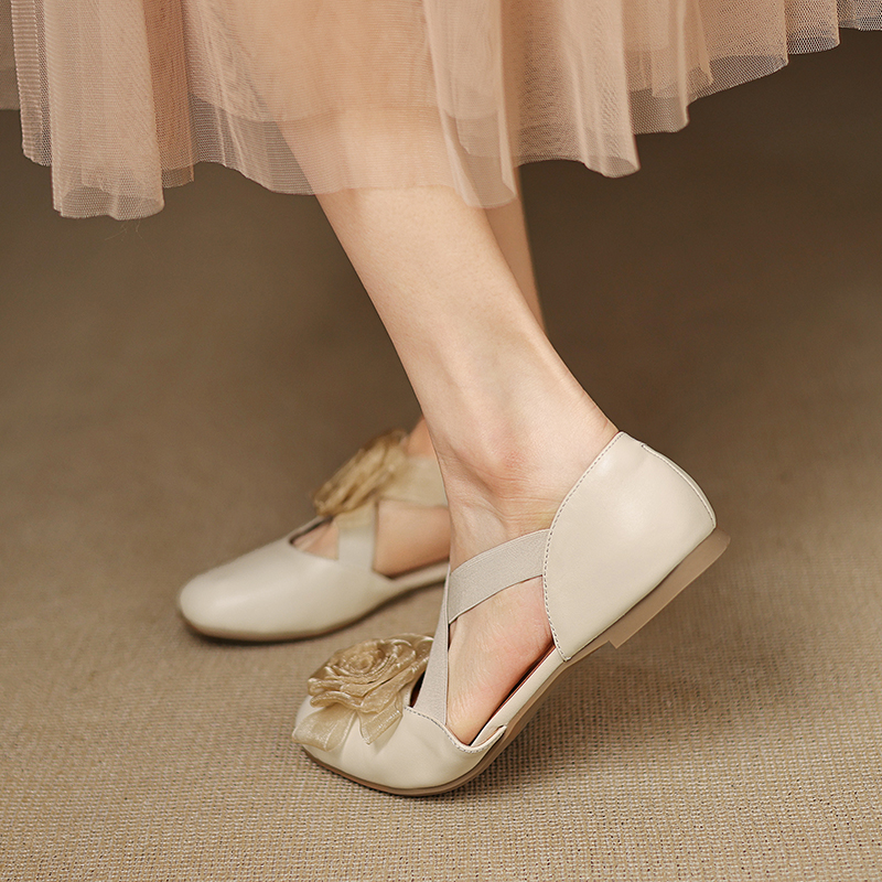Sweet Cross Strap Ballet Flats with Side Cutout - Women's Fairy Fashion Shoes in Niche Designer Style Sweet Cross Strap Ballet Flats with Side Cutout - Women's Fairy Fashion Shoes in Niche Designer Style