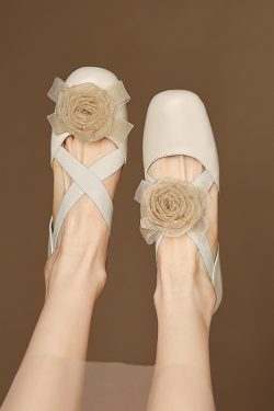 Sweet Cross Strap Ballet Flats with Side Cutout - Women's Fairy Fashion Shoes in Niche Designer Style