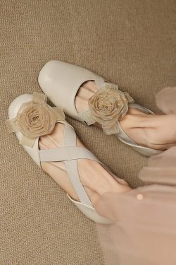 Sweet Cross Strap Ballet Flats with Side Cutout - Women's Fairy Fashion Shoes in Niche Designer Style