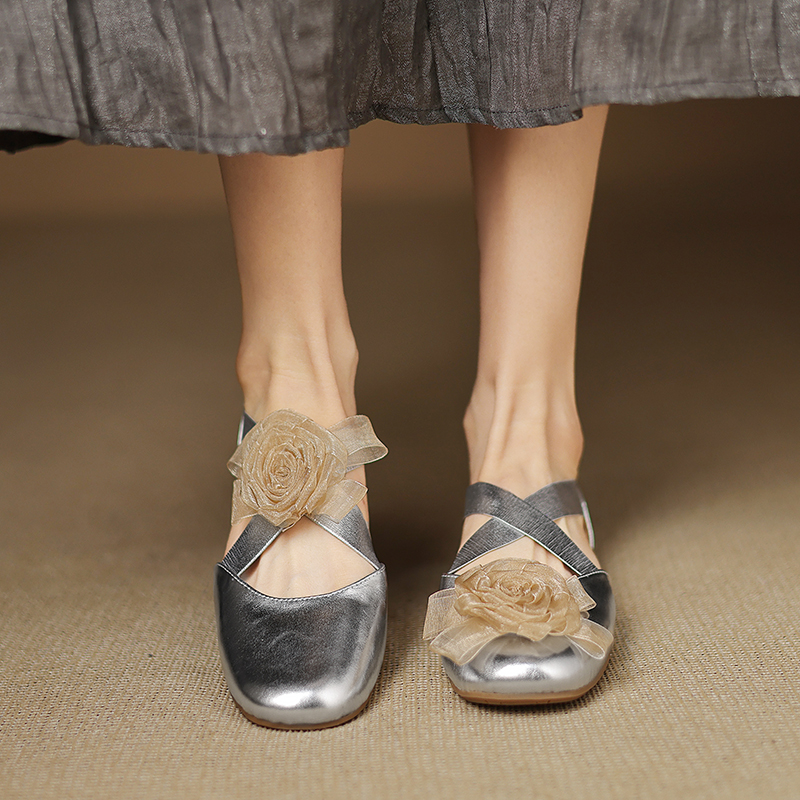 Sweet Cross Strap Ballet Flats with Side Cutout - Women's Fairy Fashion Shoes in Niche Designer Style Sweet Cross Strap Ballet Flats with Side Cutout - Women's Fairy Fashion Shoes in Niche Designer Style