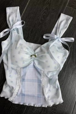 Sweet Floral Camisole for Women with Chest Pads - Summer Chic Short Fitted Sleeveless Top, Perfect for 90s and Y2K Style