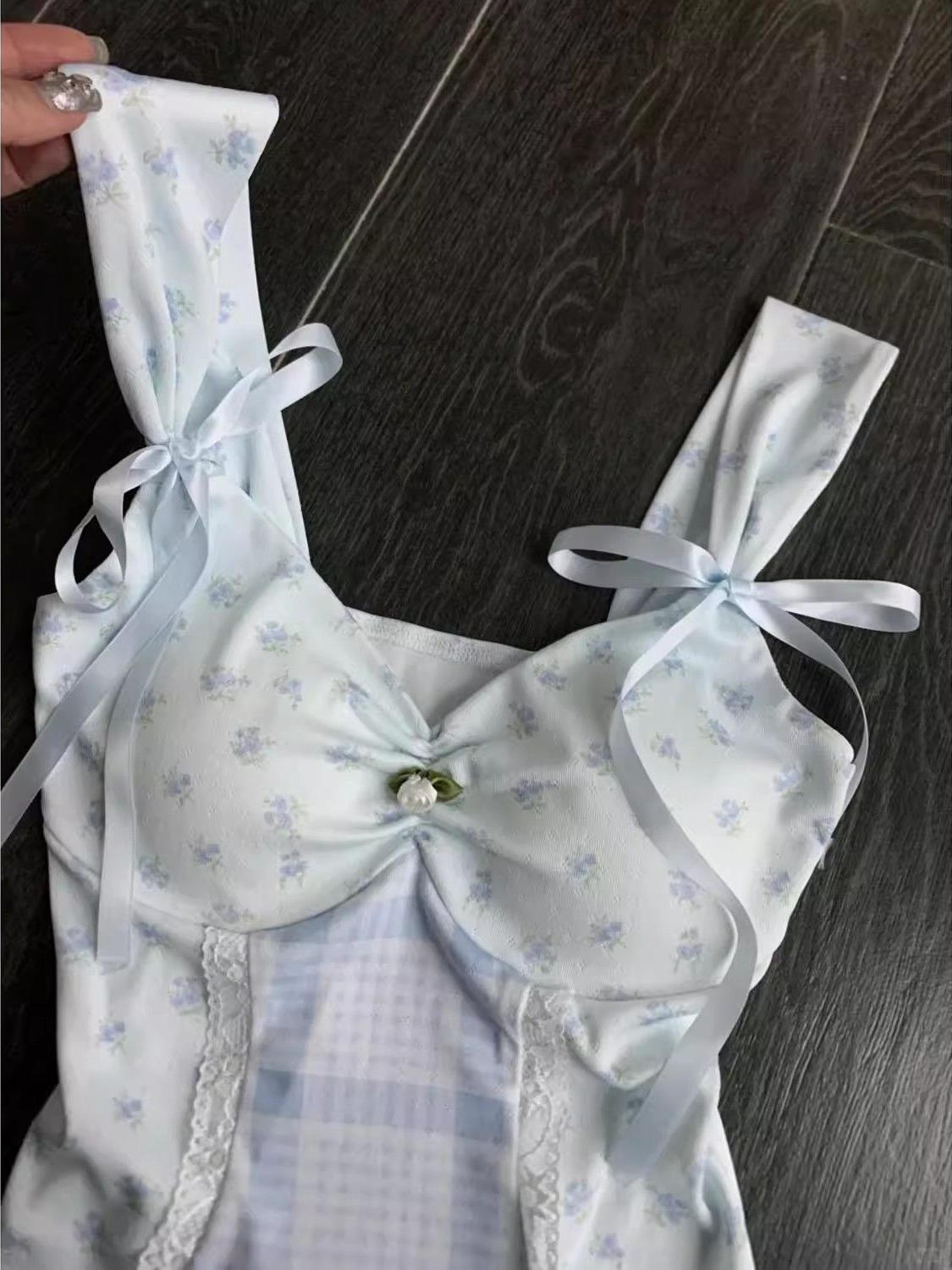 Sweet Floral Camisole for Women with Chest Pads - Summer Chic Short Fitted Sleeveless Top, Perfect for 90s and Y2K Style Sweet Floral Camisole for Women with Chest Pads - Summer Chic Short Fitted Sleeveless Top, Perfect for 90s and Y2K Style