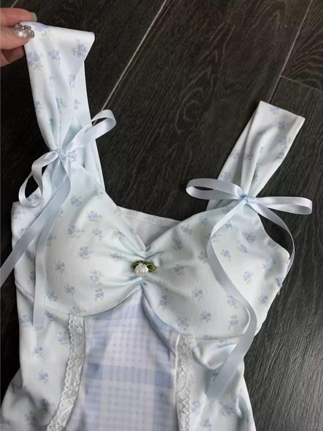 Sweet Floral Camisole for Women with Chest Pads - Summer Chic Short Fitted Sleeveless Top, Perfect for 90s and Y2K Style Sweet Floral Camisole for Women with Chest Pads - Summer Chic Short Fitted Sleeveless Top, Perfect for 90s and Y2K Style