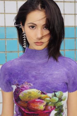 Sweet Grapes Pleated T-Shirt Top - Art Student Series Still Life Design, Pre-Exam Inspiration, Perfect for 90s and Y2K Styles