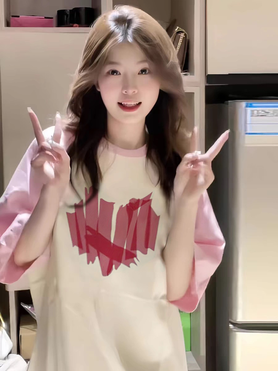 Sweet Pink Shoulder-Split Short Sleeve T-Shirt for Summer - Patchwork Style for Girls and Teens Sweet Pink Shoulder-Split Short Sleeve T-Shirt for Summer - Patchwork Style for Girls and Teens