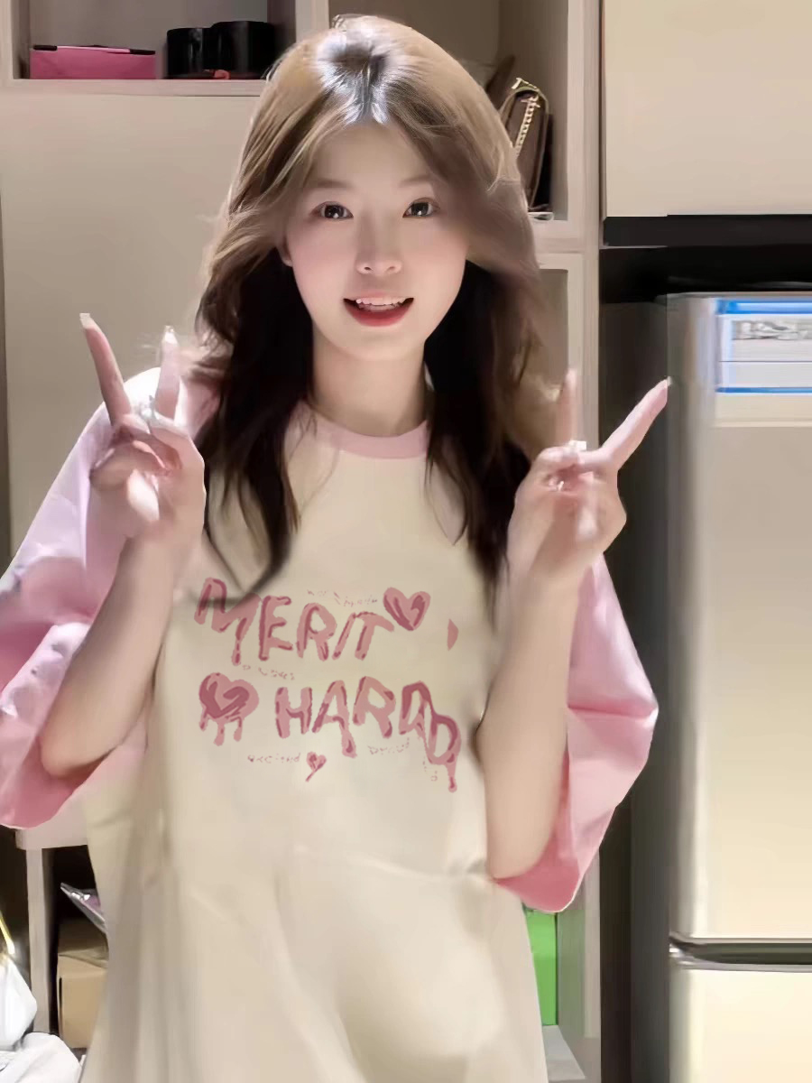 Sweet Pink Shoulder-Split Short Sleeve T-Shirt for Summer - Patchwork Style for Girls and Teens Sweet Pink Shoulder-Split Short Sleeve T-Shirt for Summer - Patchwork Style for Girls and Teens