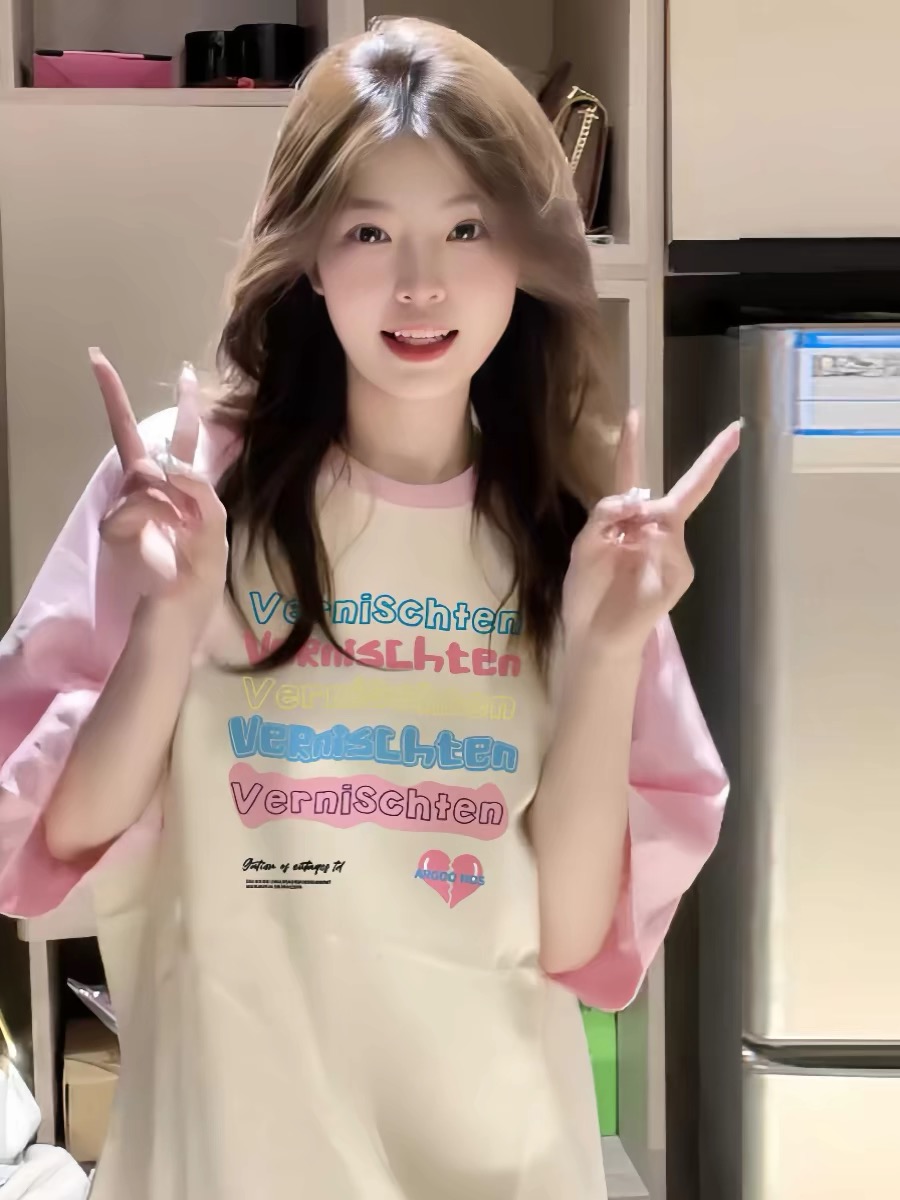 Sweet Pink Shoulder-Split Short Sleeve T-Shirt for Summer - Patchwork Style for Girls and Teens Sweet Pink Shoulder-Split Short Sleeve T-Shirt for Summer - Patchwork Style for Girls and Teens