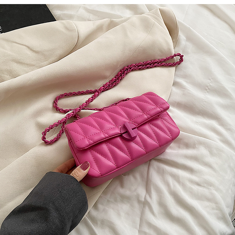 Textured Diamond-Patterned Chain Shoulder Bag for Women - Versatile Spring/Summer 2025 Small Crossbody Bag Textured Diamond-Patterned Chain Shoulder Bag for Women - Versatile Spring/Summer 2025 Small Crossbody Bag