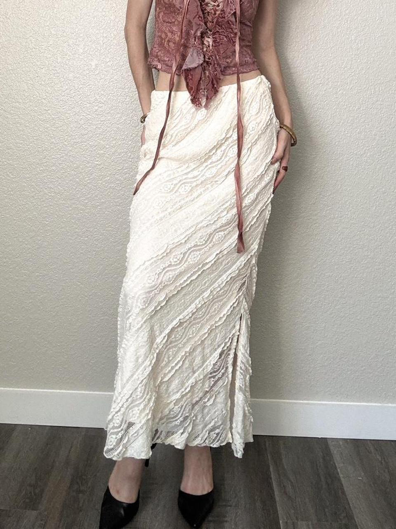 Textured Lace Long Dress for Women - Ethnic Style Vintage High-Slit Fitted Skirt, Perfect for Boho or Y2K Fashion Enthusiasts Textured Lace Long Dress for Women - Ethnic Style Vintage High-Slit Fitted Skirt, Perfect for Boho or Y2K Fashion Enthusiasts