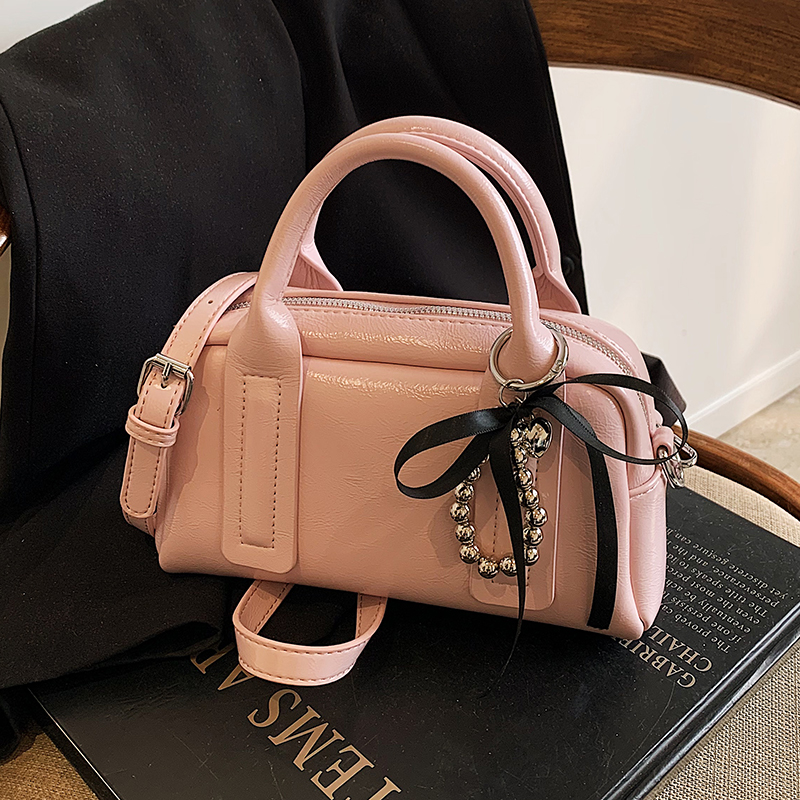 Textured Minimalist Shoulder Crossbody Bag for Women - Versatile Casual Chic Tote Pillow Bag, 2025 Fashion Trend Textured Minimalist Shoulder Crossbody Bag for Women - Versatile Casual Chic Tote Pillow Bag, 2025 Fashion Trend