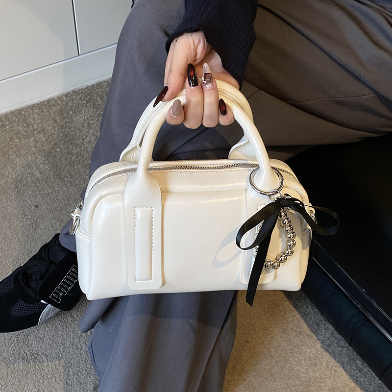 Textured Minimalist Shoulder Crossbody Bag for Women - Versatile Casual Chic Tote Pillow Bag, 2025 Fashion Trend Textured Minimalist Shoulder Crossbody Bag for Women - Versatile Casual Chic Tote Pillow Bag, 2025 Fashion Trend