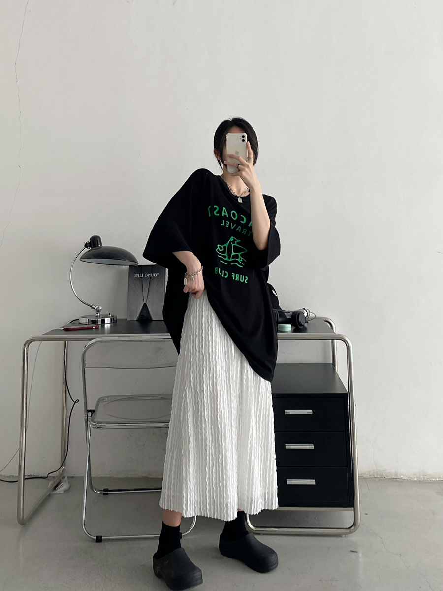 Textured Pleated Midi Skirt for Women - High-Waisted A-Line Design, Loose Fit, Perfect for Spring and Summer Fashion Textured Pleated Midi Skirt for Women - High-Waisted A-Line Design, Loose Fit, Perfect for Spring and Summer Fashion