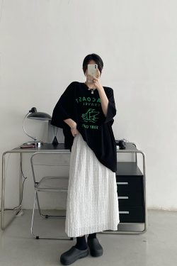 Textured Pleated Midi Skirt for Women - High-Waisted A-Line Design, Loose Fit, Perfect for Spring and Summer Fashion