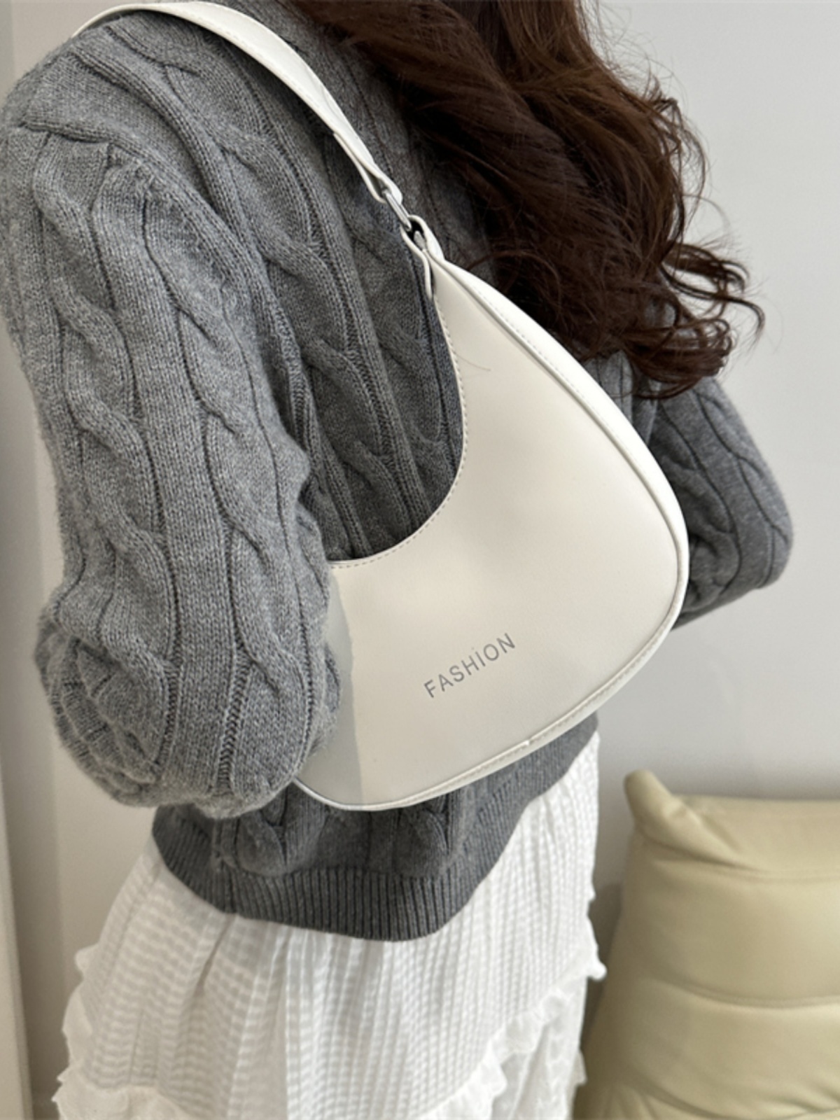 Textured Retro Underarm Handbag for Women - Versatile High-End Shoulder Bag for Work and Commuting - 2025 New Style Textured Retro Underarm Handbag for Women - Versatile High-End Shoulder Bag for Work and Commuting - 2025 New Style