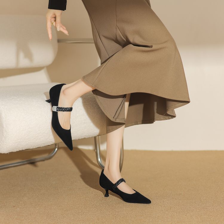 Textured Suede Kitten-Heel Shallow Mouth Shoes for Women - Elegant Pointed High Heels in French Fashion Style Textured Suede Kitten-Heel Shallow Mouth Shoes for Women - Elegant Pointed High Heels in French Fashion Style