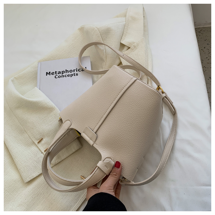 Textured Women's Handbag - Versatile Crossbody Bucket Bag for Spring/Summer 2025 Fashion Textured Women's Handbag - Versatile Crossbody Bucket Bag for Spring/Summer 2025 Fashion