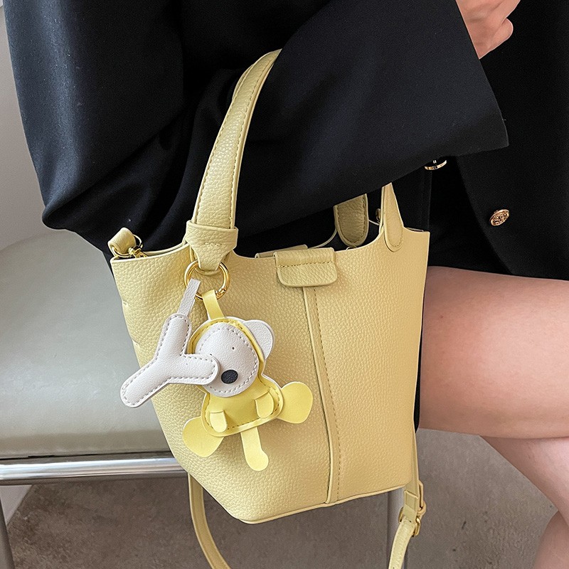Textured Women's Handbag - Versatile Crossbody Bucket Bag for Spring/Summer 2025 Fashion Textured Women's Handbag - Versatile Crossbody Bucket Bag for Spring/Summer 2025 Fashion