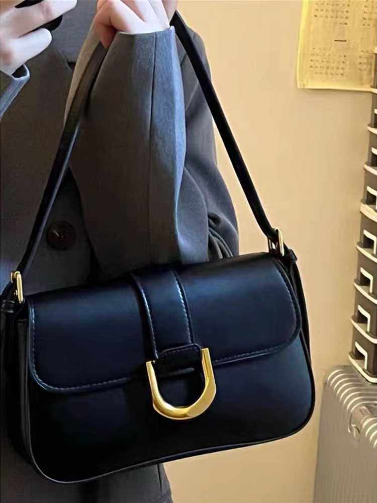 Textured Women's Vintage Baguette Bag with Horseshoe Buckle - Versatile Shoulder and Crossbody Style for 2023 Fashion Trends Textured Women's Vintage Baguette Bag with Horseshoe Buckle - Versatile Shoulder and Crossbody Style for 2023 Fashion Trends