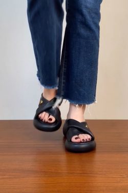 Thick-Soled Cross-Strap High Heels Sandals for Women - Summer 2025 Outdoor Footwear, Trendy Y2K Style