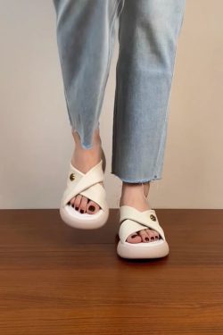 Thick-Soled Cross-Strap High Heels Sandals for Women - Summer 2025 Outdoor Footwear, Trendy Y2K Style