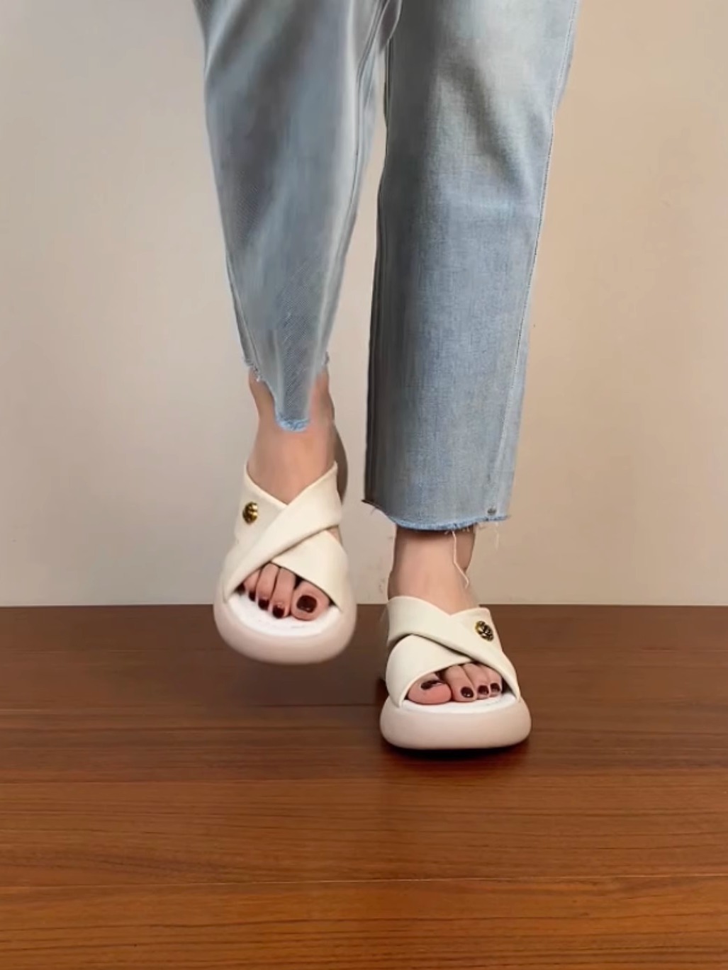 Thick-Soled Cross-Strap High Heels Sandals for Women - Summer 2025 Outdoor Footwear, Trendy Y2K Style Thick-Soled Cross-Strap High Heels Sandals for Women - Summer 2025 Outdoor Footwear, Trendy Y2K Style