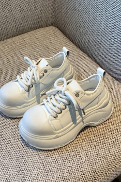 Thick-Soled Lace-Up Casual Sneakers for Women, Height-Increasing White Shoes for Spring 2025, Trendy Outdoor Footwear