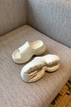 Thick-Soled One-Strap Sandals for Women - Summer 2025 Versatile Height-Increasing Slippers for Petite Figures, Non-Slip Design