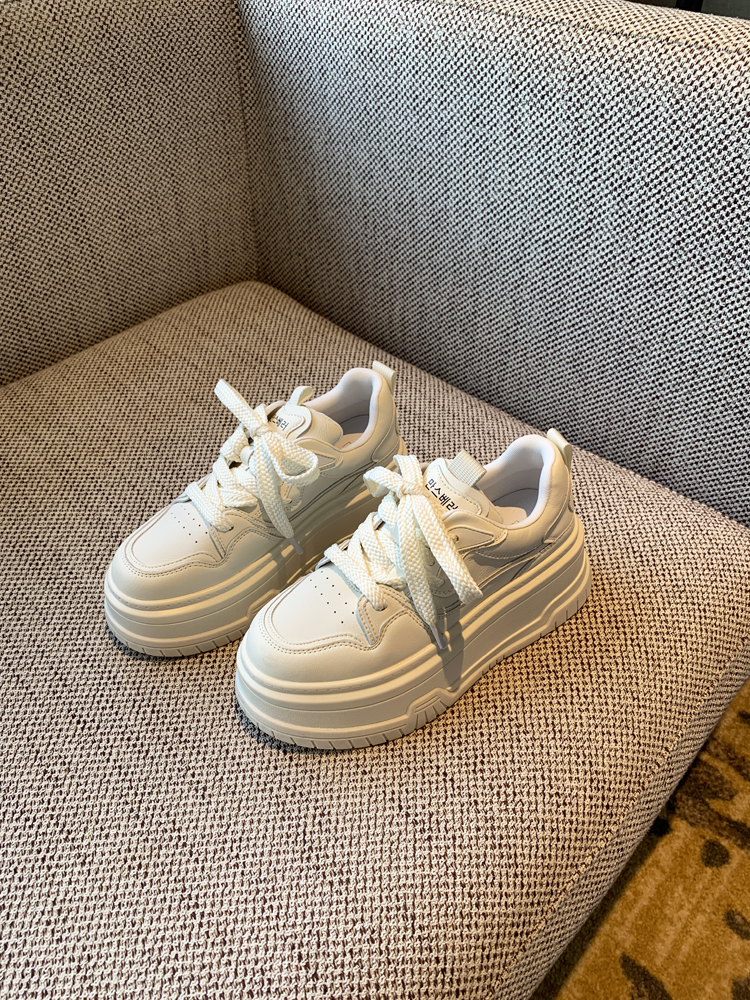 Thick-Soled White Lace-Up Sneakers for Women, Genuine Leather, Height-Increasing, Slimming Casual Spring 2025 Style Thick-Soled White Lace-Up Sneakers for Women, Genuine Leather, Height-Increasing, Slimming Casual Spring 2025 Style