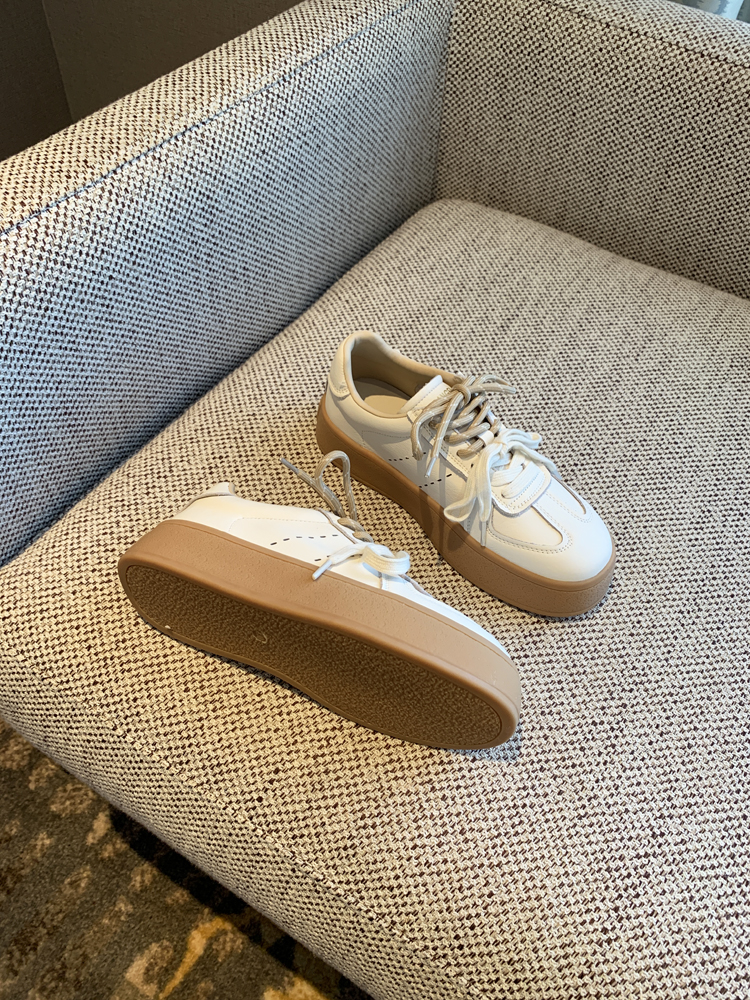 Thick-Soled White Sneakers for Women - 2025 Spring Korean Style Lace-Up Casual Board Training Shoes Thick-Soled White Sneakers for Women - 2025 Spring Korean Style Lace-Up Casual Board Training Shoes
