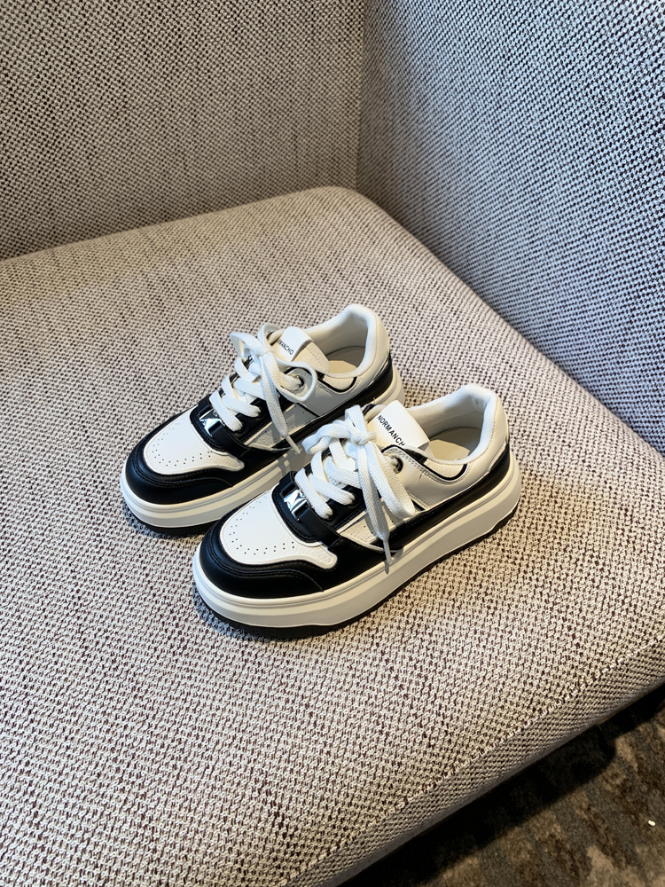 Thick-Soled White Sneakers for Women - 2025 Spring Lace-Up Retro Casual Shoes with Metal Buckle, Versatile Canvas Footwear Thick-Soled White Sneakers for Women - 2025 Spring Lace-Up Retro Casual Shoes with Metal Buckle, Versatile Canvas Footwear