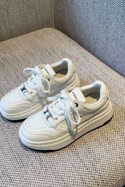 Thick-Soled White Sneakers for Women - 2025 Spring Lace-Up Retro Casual Shoes with Metal Buckle, Versatile Canvas Footwear