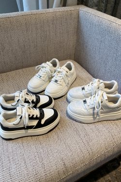 Thick-Soled White Sneakers for Women - 2025 Spring Lace-Up Retro Casual Shoes with Metal Buckle, Versatile Canvas Footwear