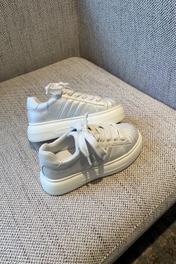 Thick-Soled White Sneakers for Women - 2025 Spring Shell Toe Casual Board Shoes, Versatile Fashionable Bread Shoes