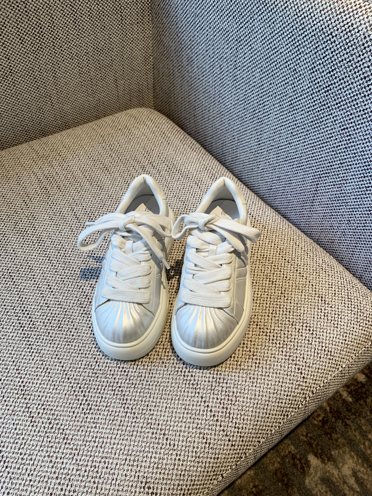 Thick-Soled White Sneakers for Women - 2025 Spring Shell Toe Casual Board Shoes, Versatile Fashionable Bread Shoes Thick-Soled White Sneakers for Women - 2025 Spring Shell Toe Casual Board Shoes, Versatile Fashionable Bread Shoes