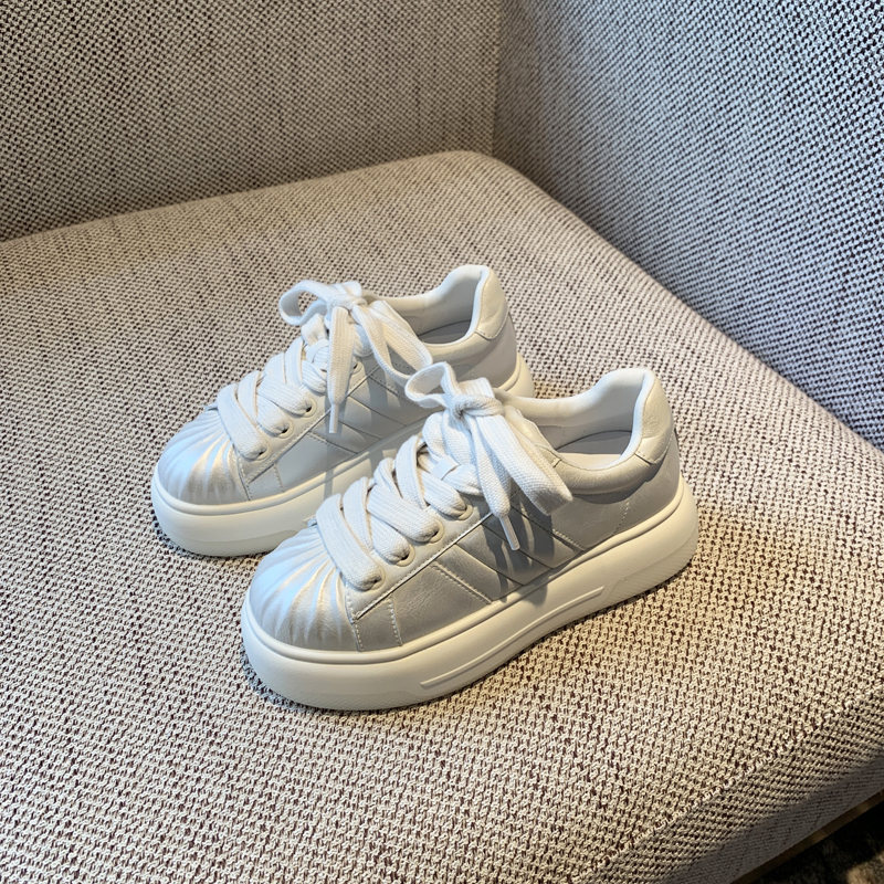 Thick-Soled White Sneakers for Women - 2025 Spring Shell Toe Casual Board Shoes, Versatile Fashionable Bread Shoes Thick-Soled White Sneakers for Women - 2025 Spring Shell Toe Casual Board Shoes, Versatile Fashionable Bread Shoes