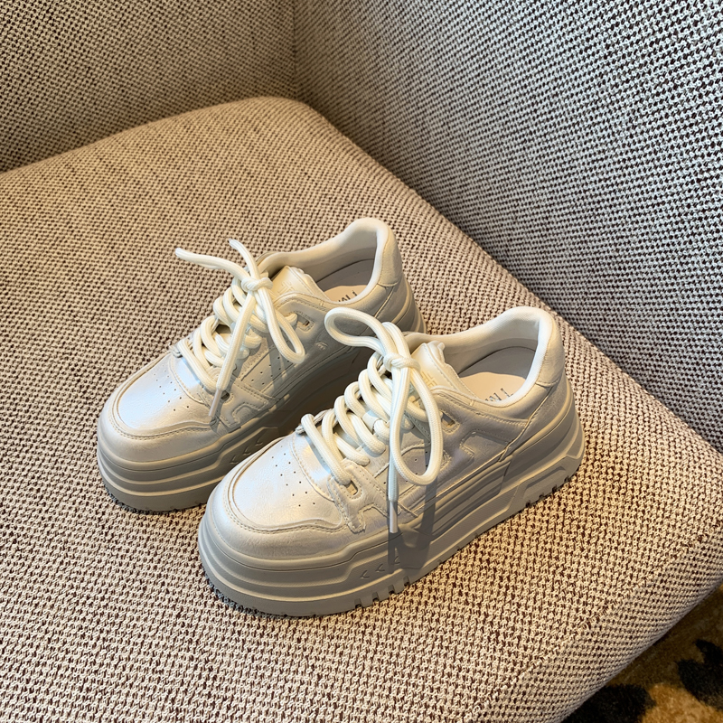 Thick-Soled White Sneakers for Women - Spring 2025 Casual Sports Shoes, Height-Increasing, Slimming, Versatile for Everyday Wear Thick-Soled White Sneakers for Women - Spring 2025 Casual Sports Shoes, Height-Increasing, Slimming, Versatile for Everyday Wear