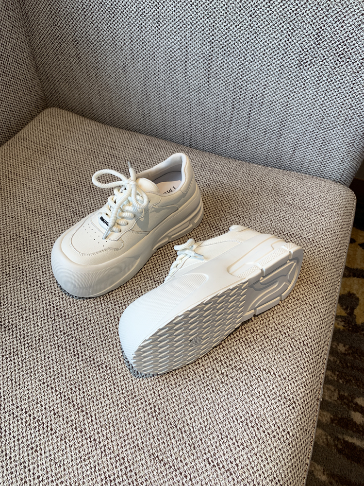 Thick-Soled White Sneakers for Women, 2025 Korean Lace-Up Casual Sports Shoes, Versatile Trendy Board Sneakers Thick-Soled White Sneakers for Women, 2025 Korean Lace-Up Casual Sports Shoes, Versatile Trendy Board Sneakers