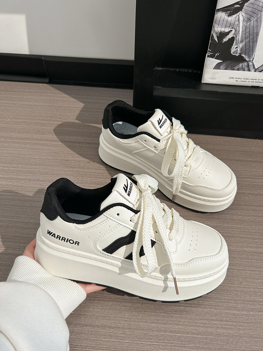 Thick-Soled White Sneakers for Women, 2025 Summer Minimalist Design, Trendy Big-Toe Breathable Shoes Thick-Soled White Sneakers for Women, 2025 Summer Minimalist Design, Trendy Big-Toe Breathable Shoes