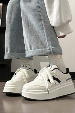 Thick-Soled White Sneakers for Women, 2025 Summer Minimalist Design, Trendy Big-Toe Breathable Shoes