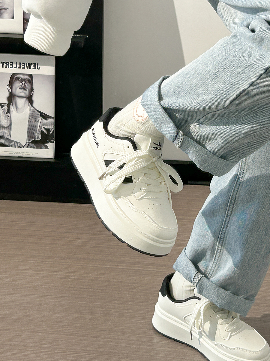 Thick-Soled White Sneakers for Women, 2025 Summer Style, Breathable Big Toe Design, Versatile Footwear for Female Students Thick-Soled White Sneakers for Women, 2025 Summer Style, Breathable Big Toe Design, Versatile Footwear for Female Students