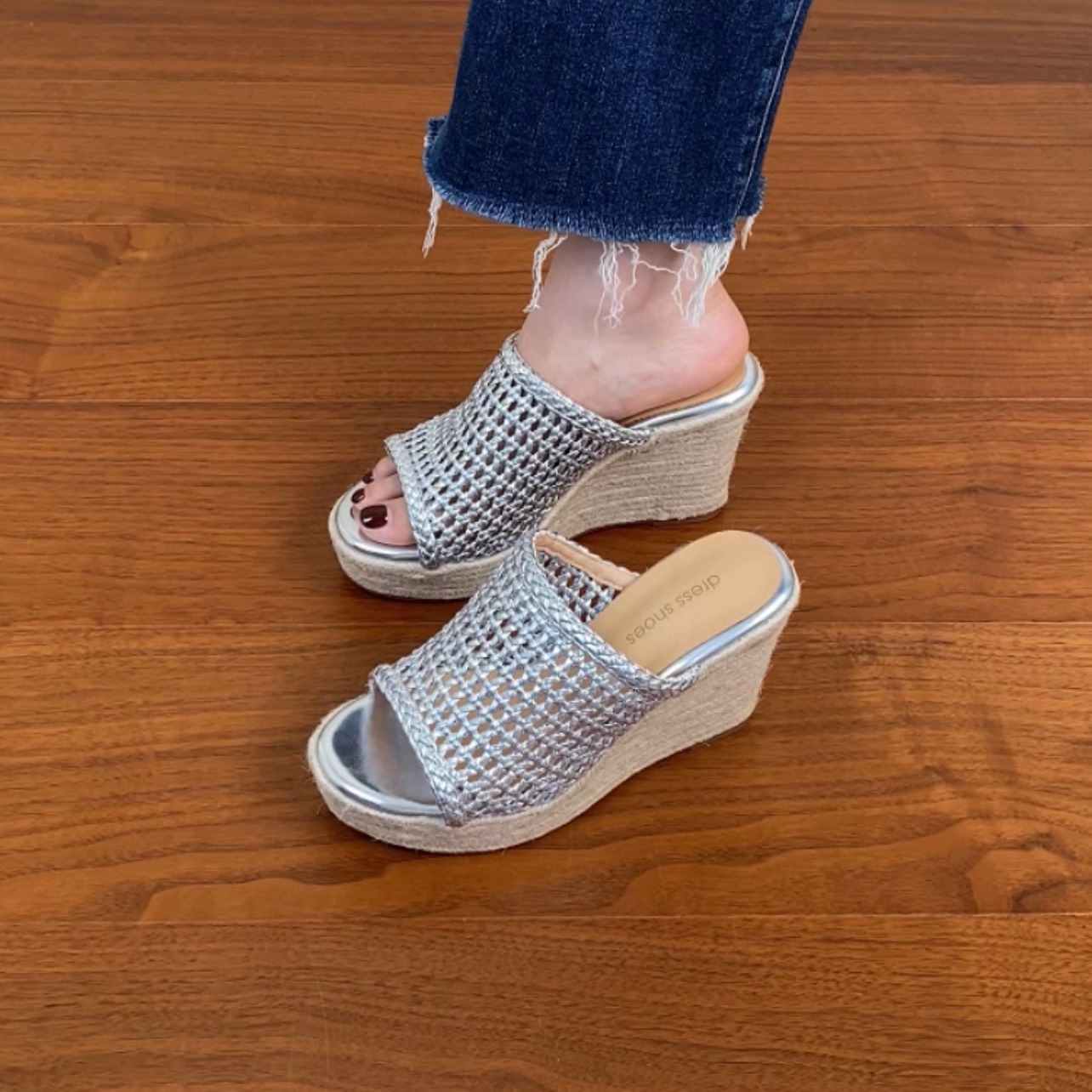 Thick-Soled Woven Wedge Sandals for Women - Summer 2025 High Heels, First-Layer Cowhide, Trendy Fashion Footwear Thick-Soled Woven Wedge Sandals for Women - Summer 2025 High Heels, First-Layer Cowhide, Trendy Fashion Footwear