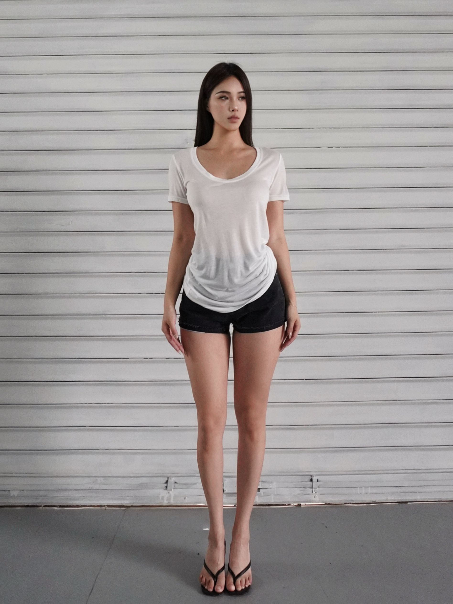 Three-Color Sheer Loose U-Neck T-Shirt - Short Sleeve Thin Top for Effortless Casual Style Three-Color Sheer Loose U-Neck T-Shirt - Short Sleeve Thin Top for Effortless Casual Style