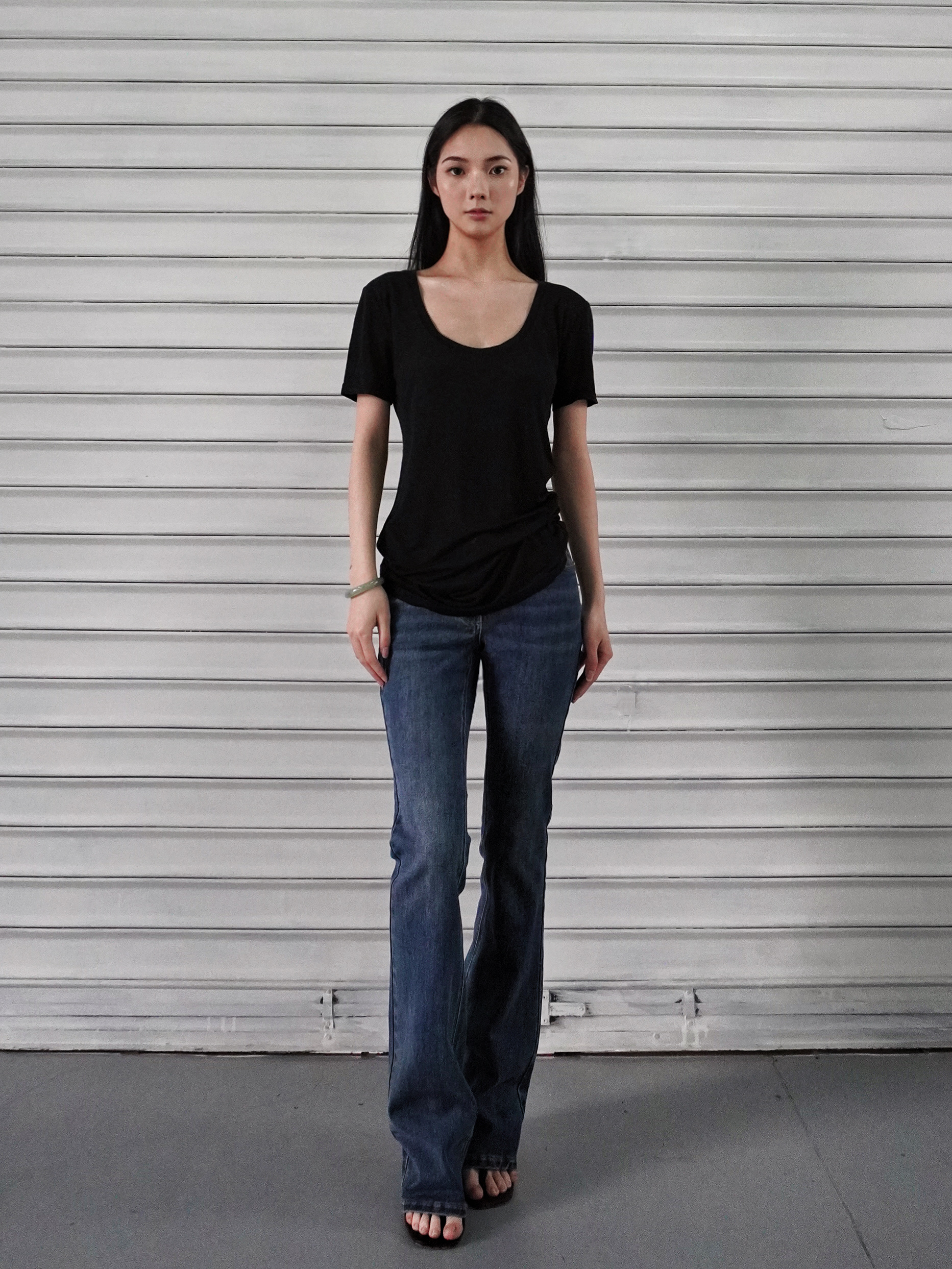 Three-Color Sheer Loose U-Neck T-Shirt - Short Sleeve Thin Top for Effortless Casual Style Three-Color Sheer Loose U-Neck T-Shirt - Short Sleeve Thin Top for Effortless Casual Style