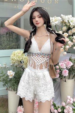 Three-Piece Beach Set with Backless Tie Neck Camisole and Sun Protection Jacket for Women - Tropical Vacation Style