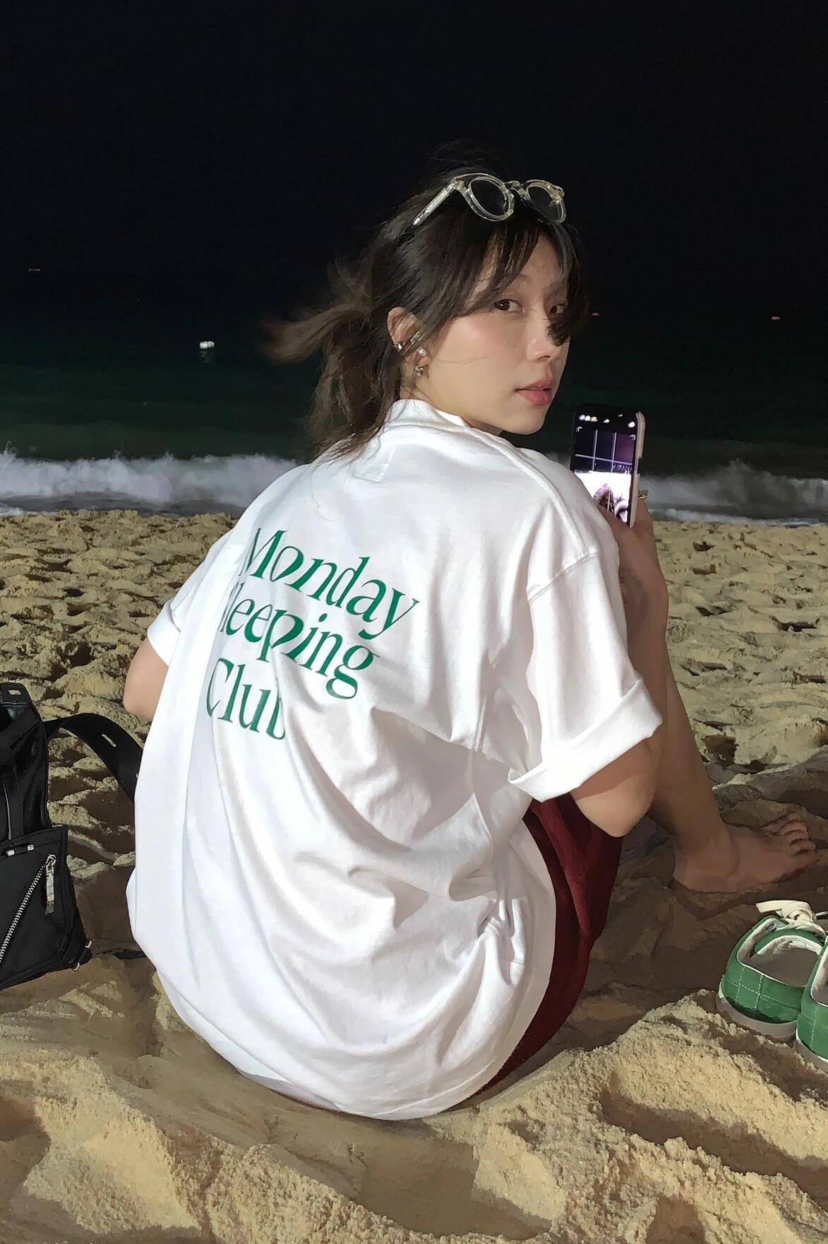 Timeless Korean Minimalist Heavyweight Cotton Short-Sleeve T-Shirt for Summer Casual Style